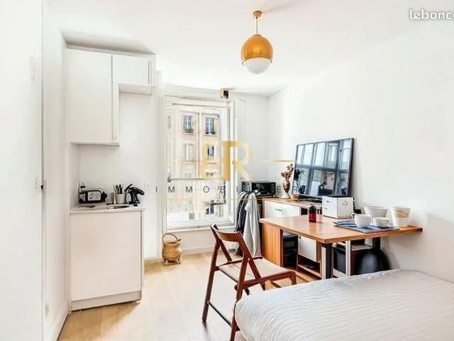 Studio 1 pièce 11 m²
