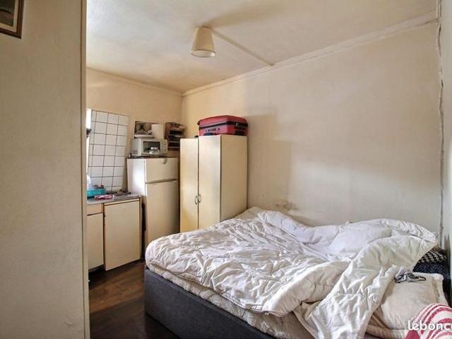 Studio 1 pièce 11 m²