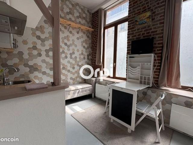 Studio 1 pièce 12 m²