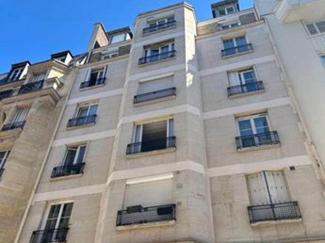 Studio 1 pièce 12 m²