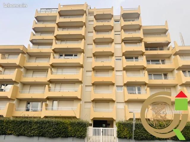 Studio 1 pièce 12 m²