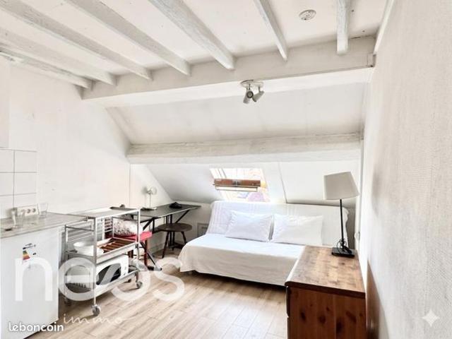 Studio 1 pièce 12 m²