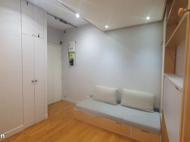 Studio 1 pièce 12 m²