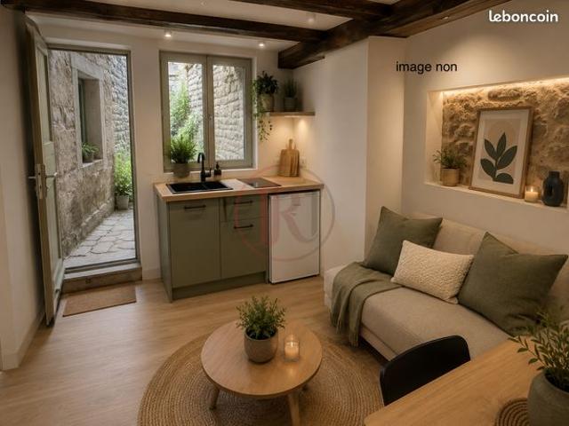 Studio 1 pièce 12 m²