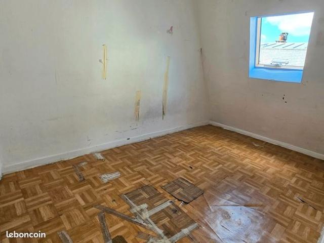 Studio 1 pièce 12 m²