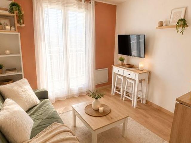 Studio 1 pièce 12 m²