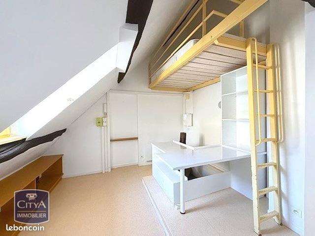 Studio 1 pièce 12 m²