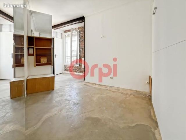 Studio 1 pièce 12 m²