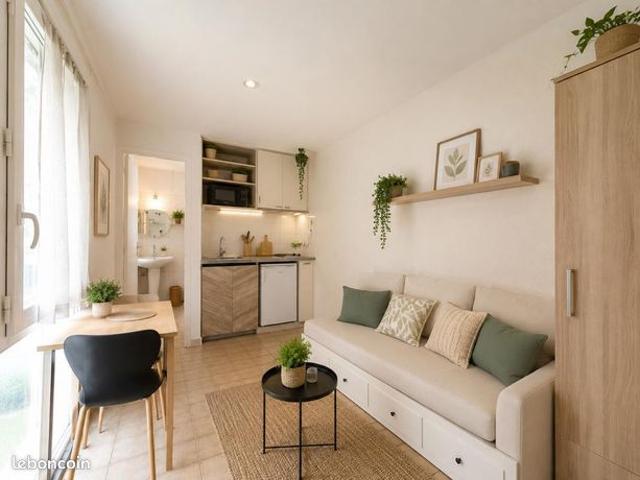 Studio 1 pièce 12 m²