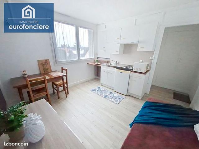 Studio 1 pièce 17 m²