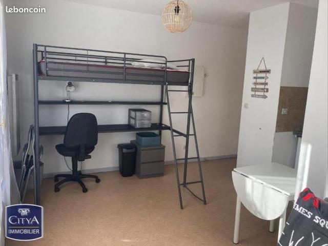 Studio 1 pièce 17 m²