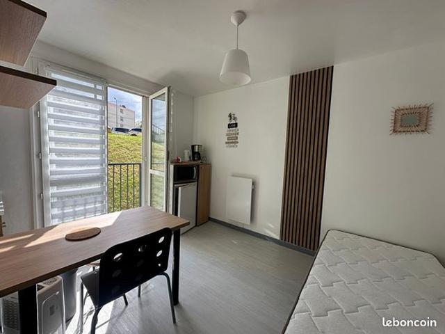 Studio 1 pièce 17 m²