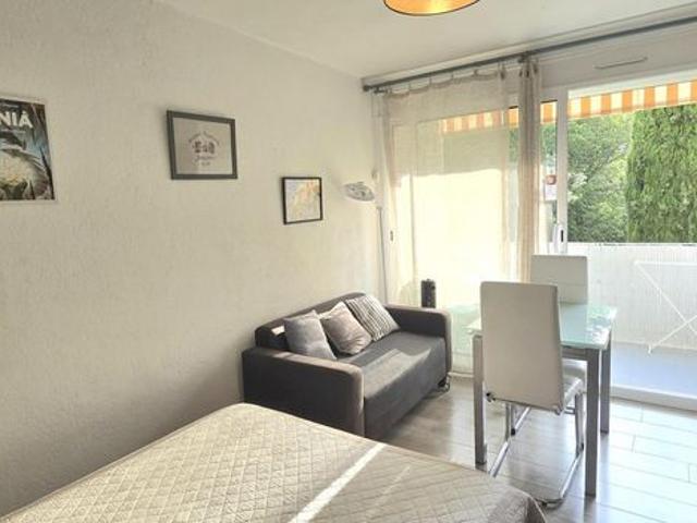 Studio 1 pièce 17 m²