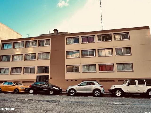 Studio 1 pièce 17 m²