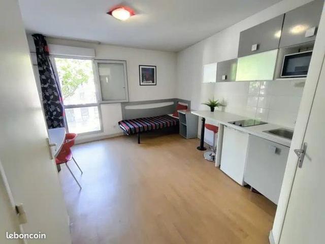Studio 1 pièce 17 m²