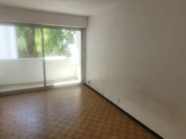 Studio 1 pièce 17 m²