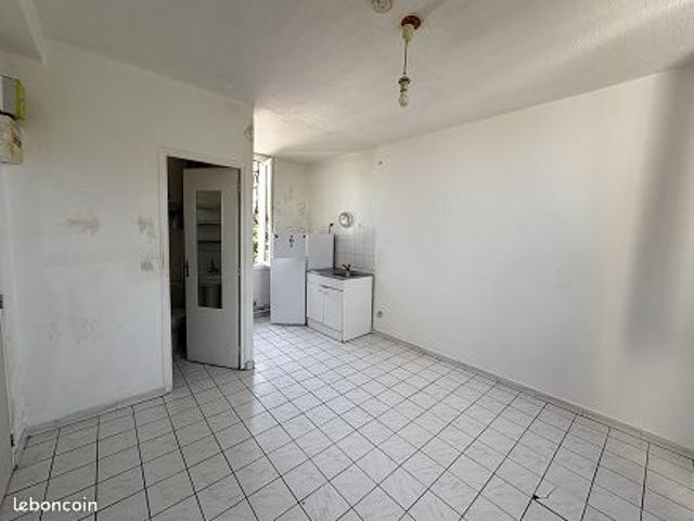 Studio 1 pièce 17 m²