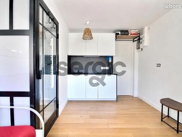 Studio 1 pièce 17 m²
