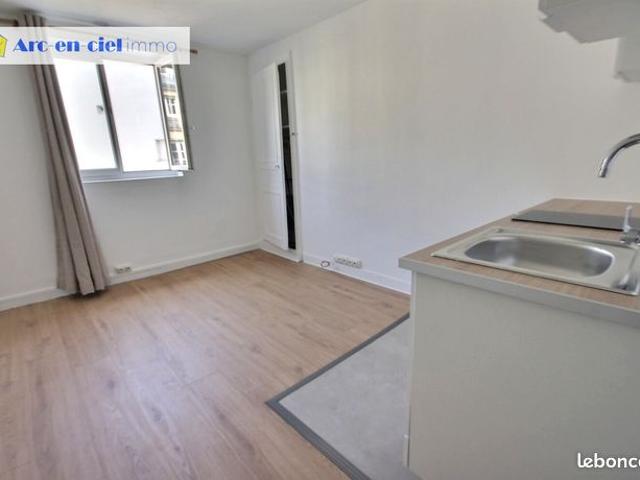 Studio 1 pièce 17 m²
