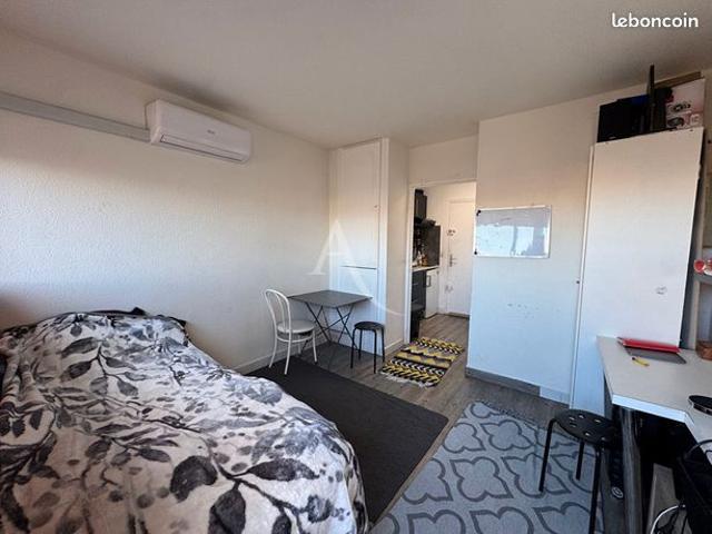Studio 1 pièce 17 m²