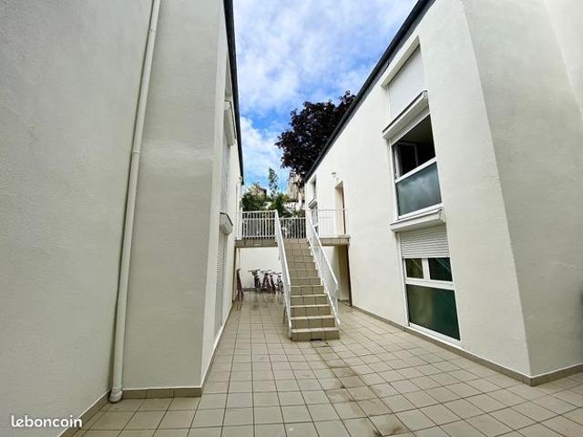Studio 1 pièce 17 m²