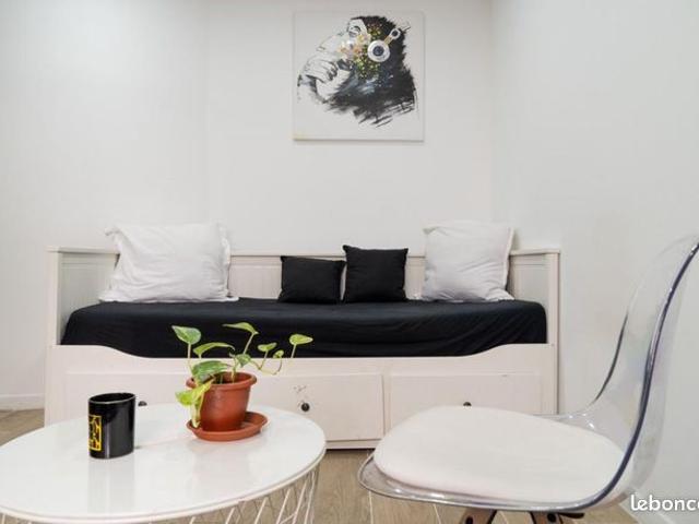 Studio 1 pièce 17 m²