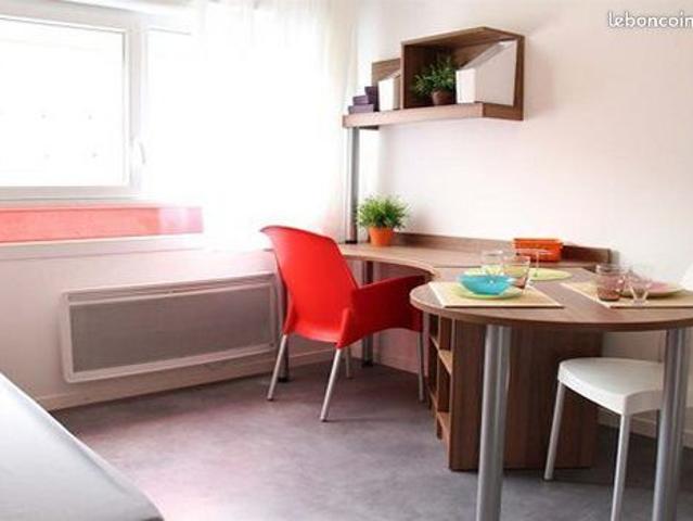 Studio 1 pièce 17 m²