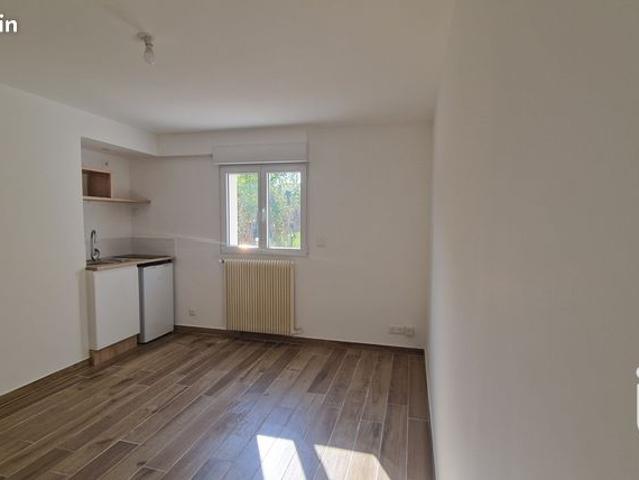 Studio 1 pièce 17 m²