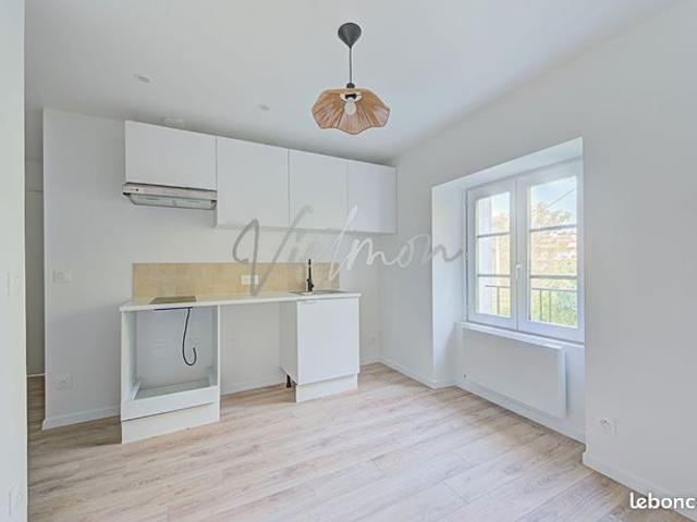 Studio 1 pièce 17 m²