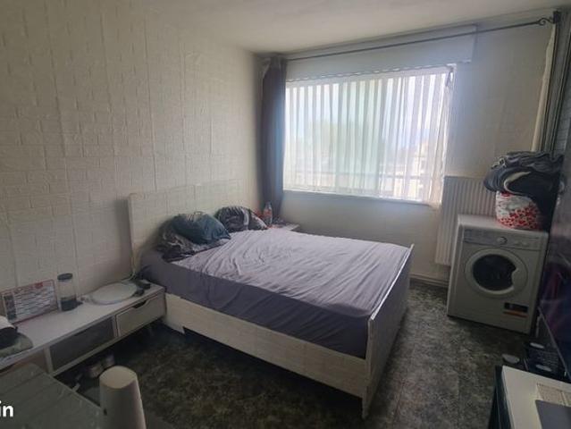 Studio 1 pièce 17 m²