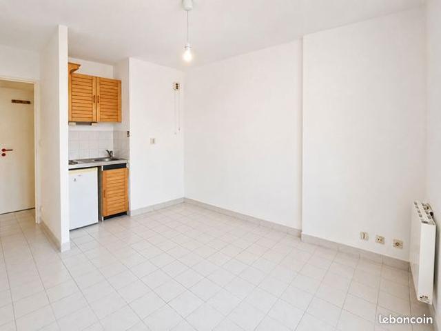 Studio 1 pièce 17 m²