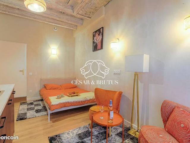 Studio 1 pièce 17 m²