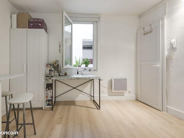 Studio 1 pièce 17 m²