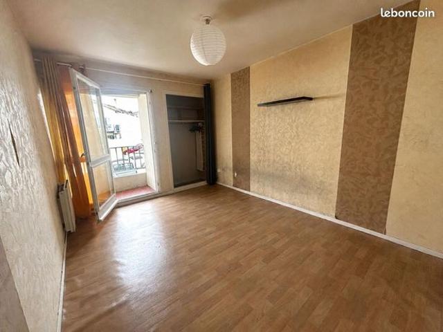 Studio 1 pièce 17 m²