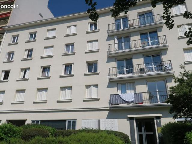 Studio 1 pièce 17 m²