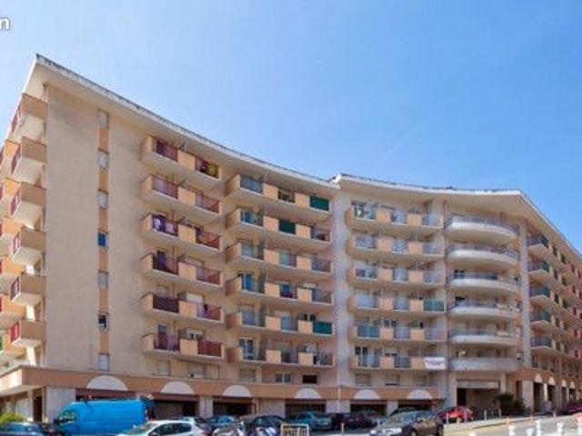 Studio 1 pièce 17 m²