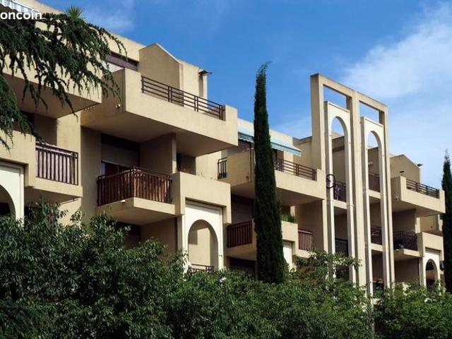 Studio 1 pièce 17 m²
