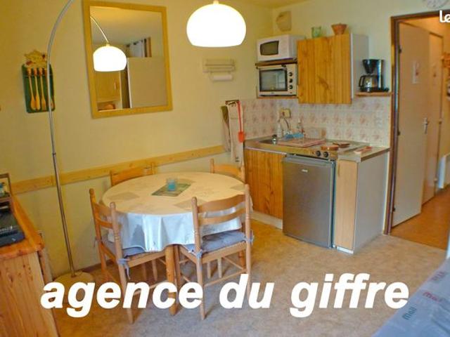 Studio 1 pièce 17 m²
