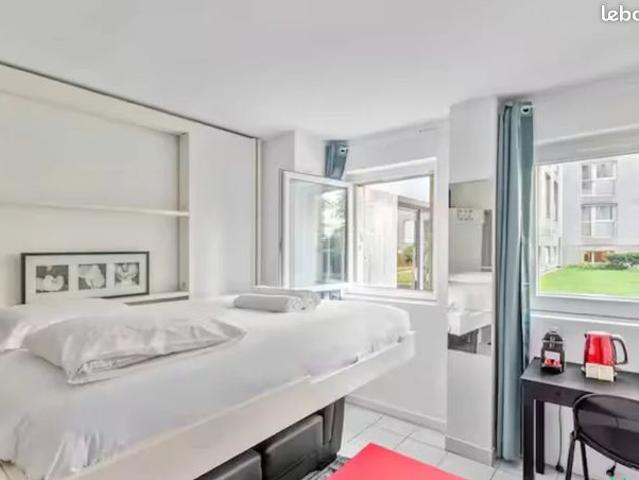 Studio 1 pièce 17 m²