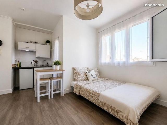Studio 1 pièce 17 m²