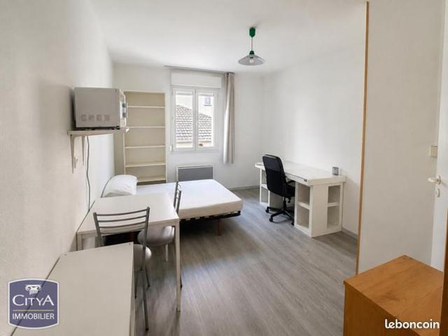 Studio 1 pièce 17 m²