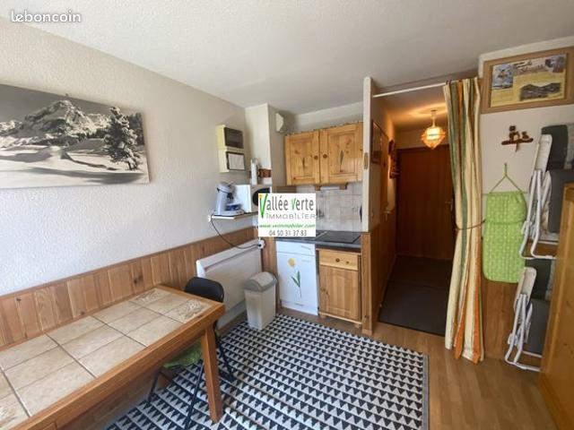 Studio 1 pièce 17 m²