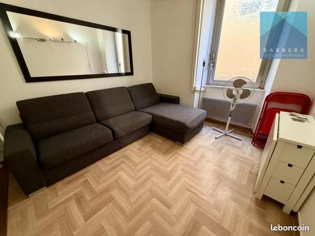 Studio 1 pièce 17 m²