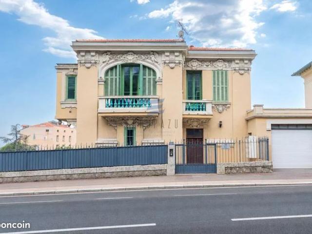 Studio 1 pièce 17 m²