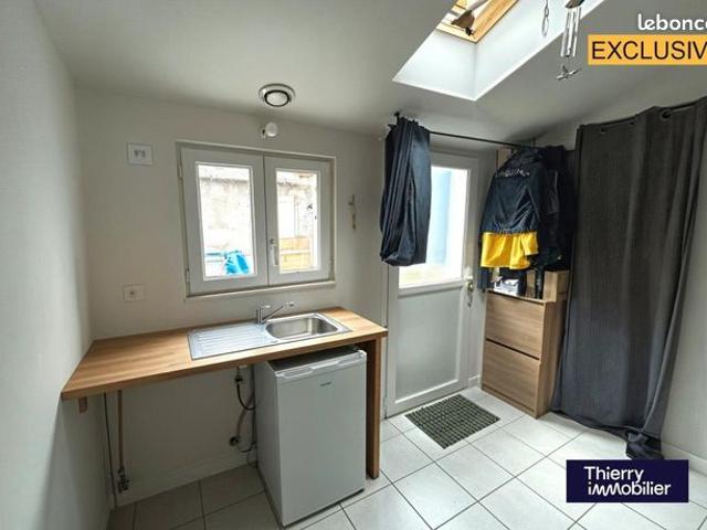 Studio 1 pièce 14 m²
