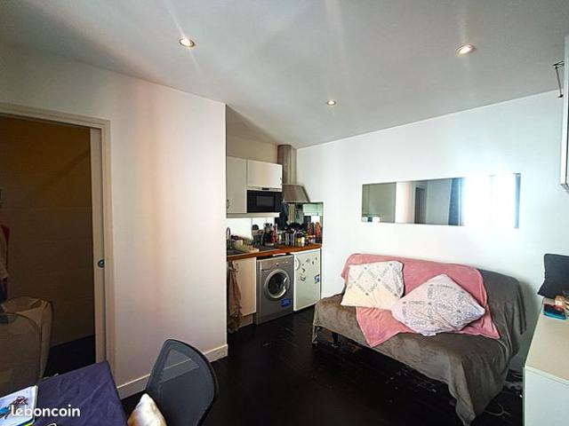 Studio 1 pièce 14 m²