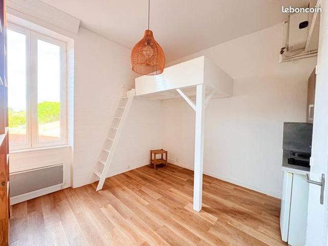 Studio 1 pièce 14 m²