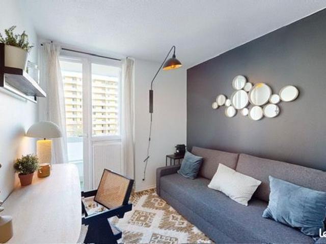 Studio 1 pièce 14 m²