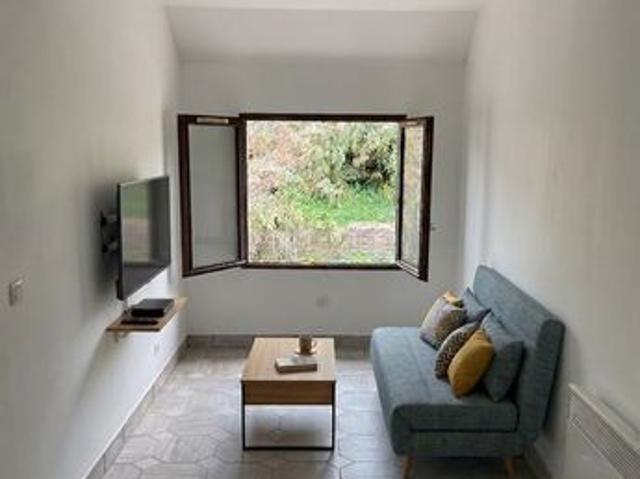 Studio 1 pièce 14 m²