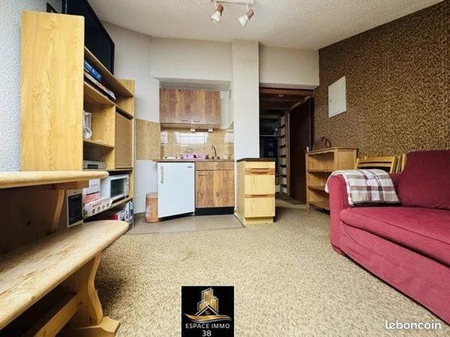 Studio 1 pièce 14 m²
